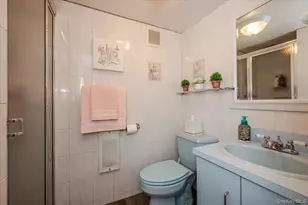 1711 Mahan Ave, Bronx, NY 10461 - Photo 43