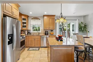 320 W 11th St, Deer Park, NY 11729 - Photo 9