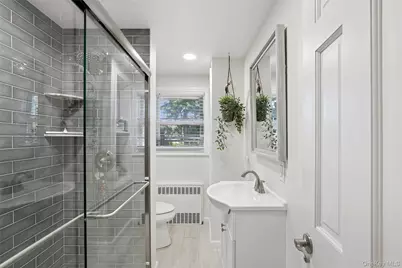 320 W 11th Street, Deer Park, NY 11729 - Photo 23