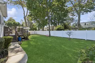 320 W 11th St, Deer Park, NY 11729 - Photo 27