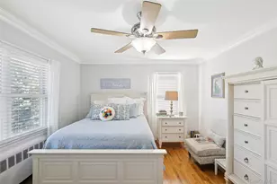 320 W 11th St, Deer Park, NY 11729 - Photo 15