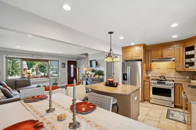 320 W 11th Street, Deer Park, NY 11729 - Photo 13