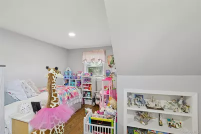 320 W 11th Street, Deer Park, NY 11729 - Photo 21