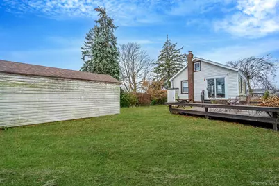 8 Eastern Concourse, Amityville, NY 11701 - Photo 19