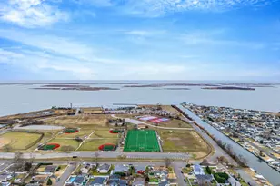 8 Eastern Concourse, Amityville, NY 11701 - Photo 23