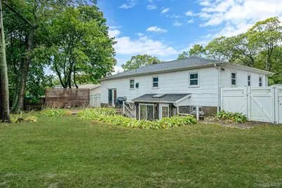 15 Raymond Avenue, Farmingville, NY 11738 - Photo 19