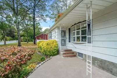 15 Raymond Avenue, Farmingville, NY 11738 - Photo 17