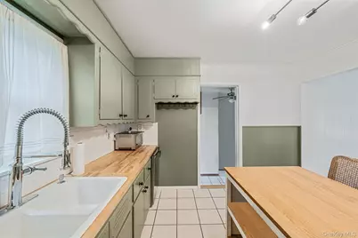 15 Raymond Avenue, Farmingville, NY 11738 - Photo 7