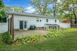 15 Raymond Ave, Farmingville, NY 11738 - Photo 21