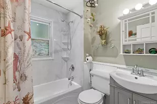 24 Overlook Dr, Huntington, NY 11743 - Photo 13