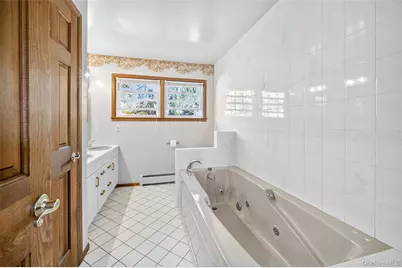 34 Lawrence Road, Hyde Park, NY 12538 - Photo 17