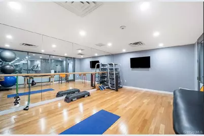 10 City Place #8B, White Plains, NY 10601 - Photo 25