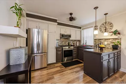 2976 Waterbury Avenue, Bronx, NY 10461 - Photo 7