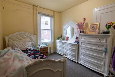 162-19 Laburnum Avenue, Flushing, NY 11358 - Photo 11