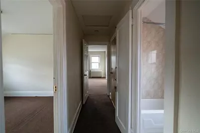 162-19 Laburnum Avenue, Flushing, NY 11358 - Photo 27