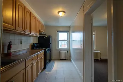 162-19 Laburnum Avenue, Flushing, NY 11358 - Photo 25