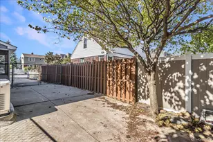 2186 Mcclellan St, East Meadow, NY 11554 - Photo 29