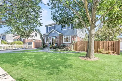 2186 McClellan Street, East Meadow, NY 11554 - Photo 3