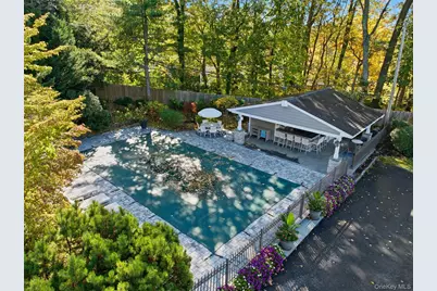 17 Winchester Lane, Huntington, NY 11743 - Photo 33