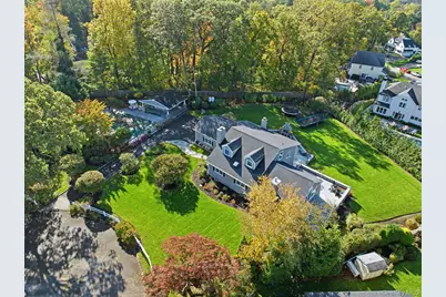 17 Winchester Lane, Huntington, NY 11743 - Photo 5