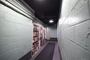 54-44 Little Neck Pkwy, Little Neck, NY 11362 - Photo 27