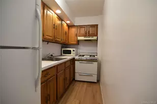 54-44 Little Neck Pkwy, Little Neck, NY 11362 - Photo 9