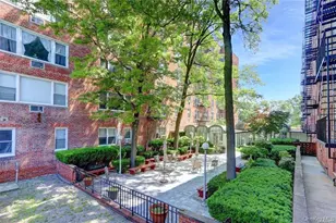 54-44 Little Neck Pkwy, Little Neck, NY 11362 - Photo 7