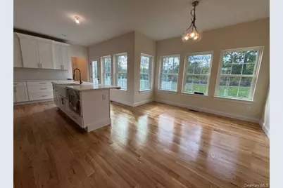 8 Jefferson Avenue, New Windsor, NY 12553 - Photo 5