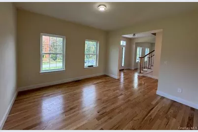 8 Jefferson Avenue, New Windsor, NY 12553 - Photo 9