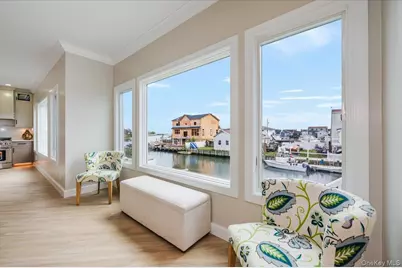 3695 S Somerset Drive, Seaford, NY 11783 - Photo 17