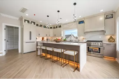 3695 S Somerset Drive, Seaford, NY 11783 - Photo 5