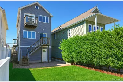 243A Sportsmans Avenue, Freeport, NY 11520 - Photo 17