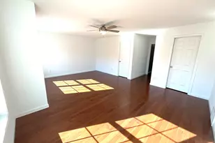 38 Stacey Wy, Troy, NY 12180 - Photo 5