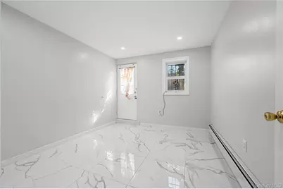 152-10 Peck Avenue, Flushing, NY 11355 - Photo 5