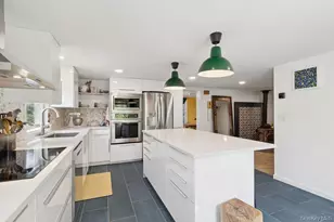 1 Leo St, Patchogue, NY 11772 - Photo 7