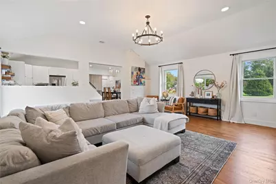 276 Bay Avenue, Patchogue, NY 11772 - Photo 5