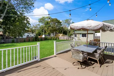 276 Bay Avenue, Patchogue, NY 11772 - Photo 27