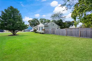 276 Bay Ave, Patchogue, NY 11772 - Photo 3