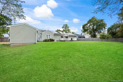 276 Bay Avenue, Patchogue, NY 11772 - Photo 31