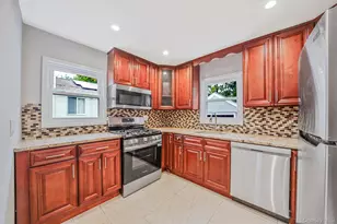 132 Duncan Rd, Hempstead, NY 11550 - Photo 13