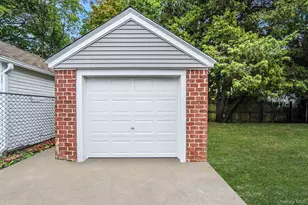 132 Duncan Rd, Hempstead, NY 11550 - Photo 5