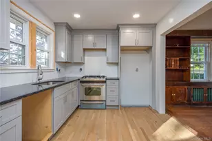 63 Berkshire Rd, Yonkers, NY 10710 - Photo 11