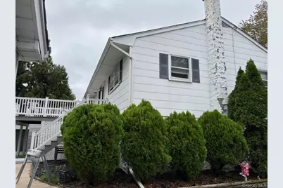 59 Edgewood Avenue, Oakdale, NY 11769 - Photo 17