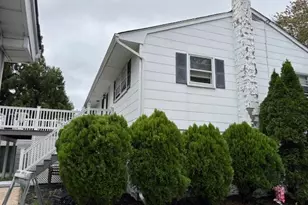 59 Edgewood Ave, Oakdale, NY 11769 - Photo 17