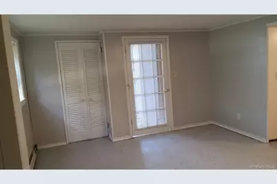 59 Edgewood Avenue, Oakdale, NY 11769 - Photo 11