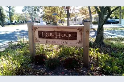 59 Edgewood Avenue, Oakdale, NY 11769 - Photo 21