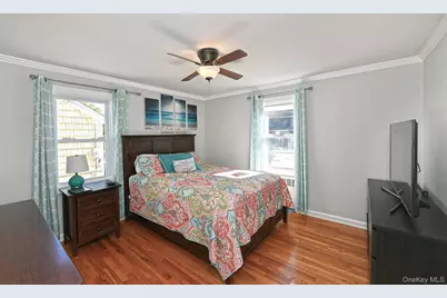 2499 3rd Avenue, East Meadow, NY 11554 - Photo 15