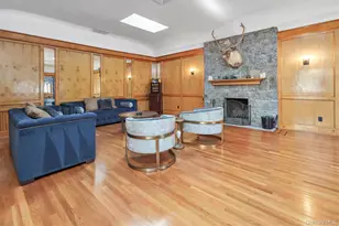 117 Middlesex Ave, Oakdale, NY 11769 - Photo 13