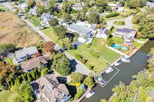 117 Middlesex Ave, Oakdale, NY 11769 - Photo 31