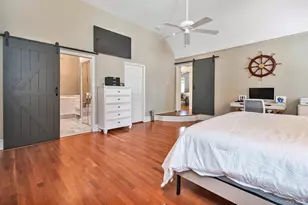 117 Middlesex Ave, Oakdale, NY 11769 - Photo 17